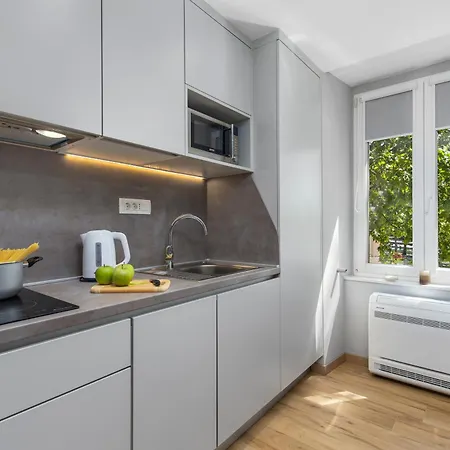 Lejlighed Incenter Apartment 2 *